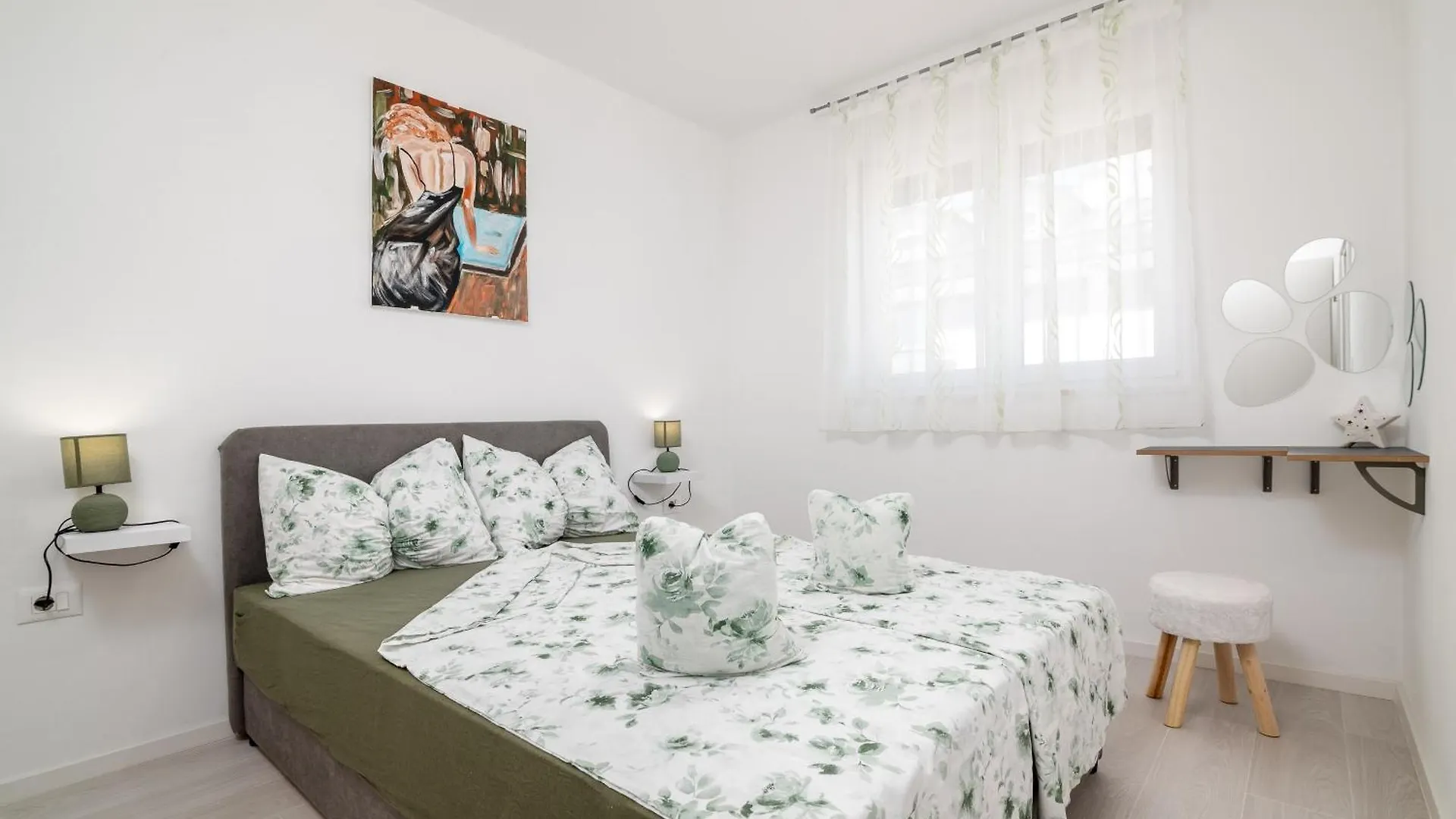 Apartments With A Parking Space Pula - 23290