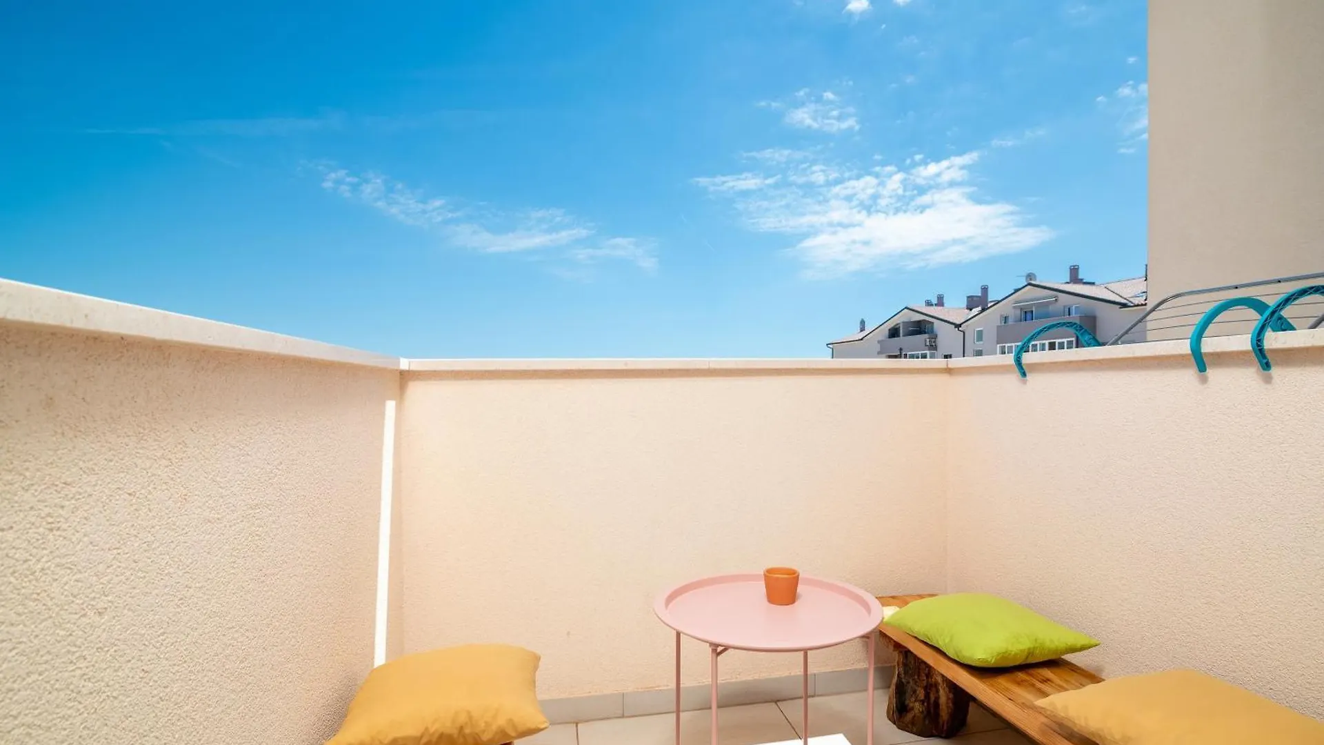 Apartments With A Parking Space Pula - 23290